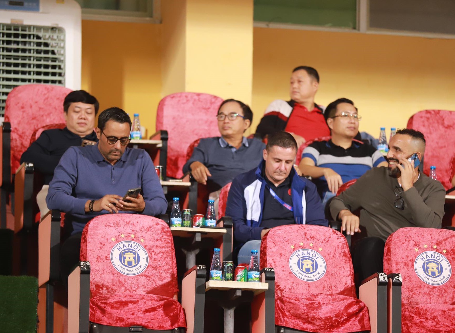 yi78p-1702278871.jpg