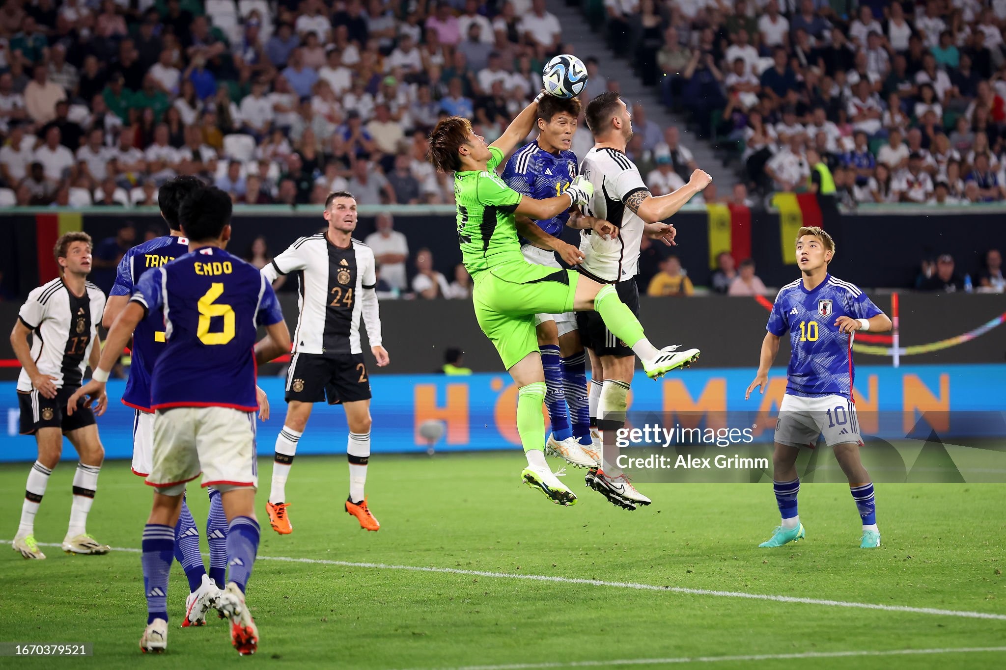 gettyimages-1670379521-2048x2048-1702529574.jpg