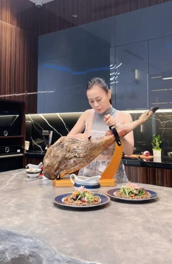 phuong-oanh-lam-salad-2-1702884112.jpg