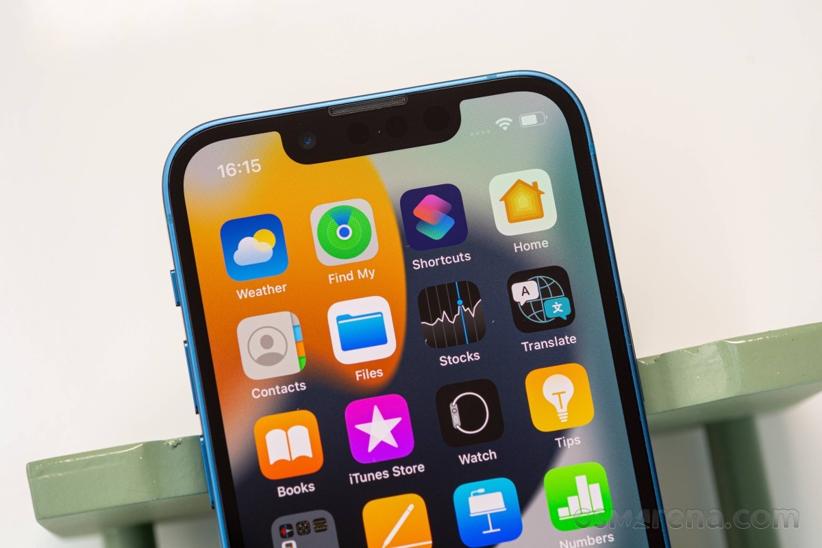 iphone-4-1703493736.jpg