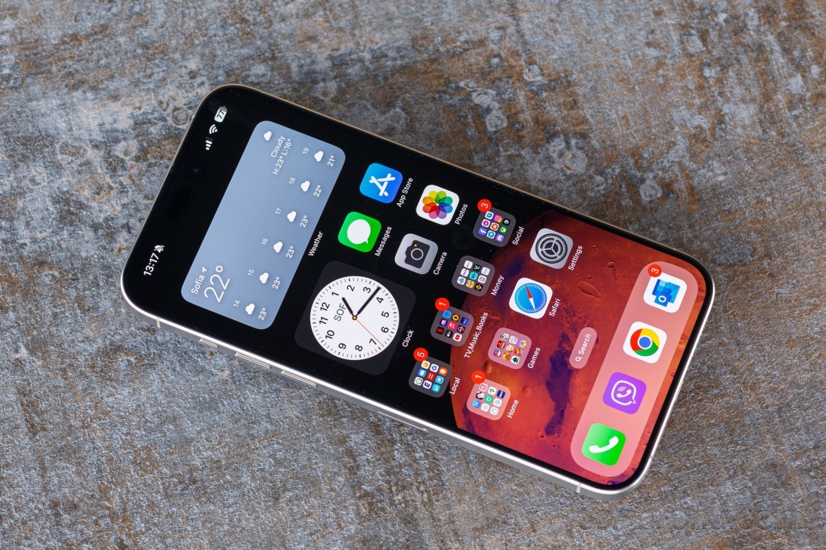 iphone-1-1703563504.jpg