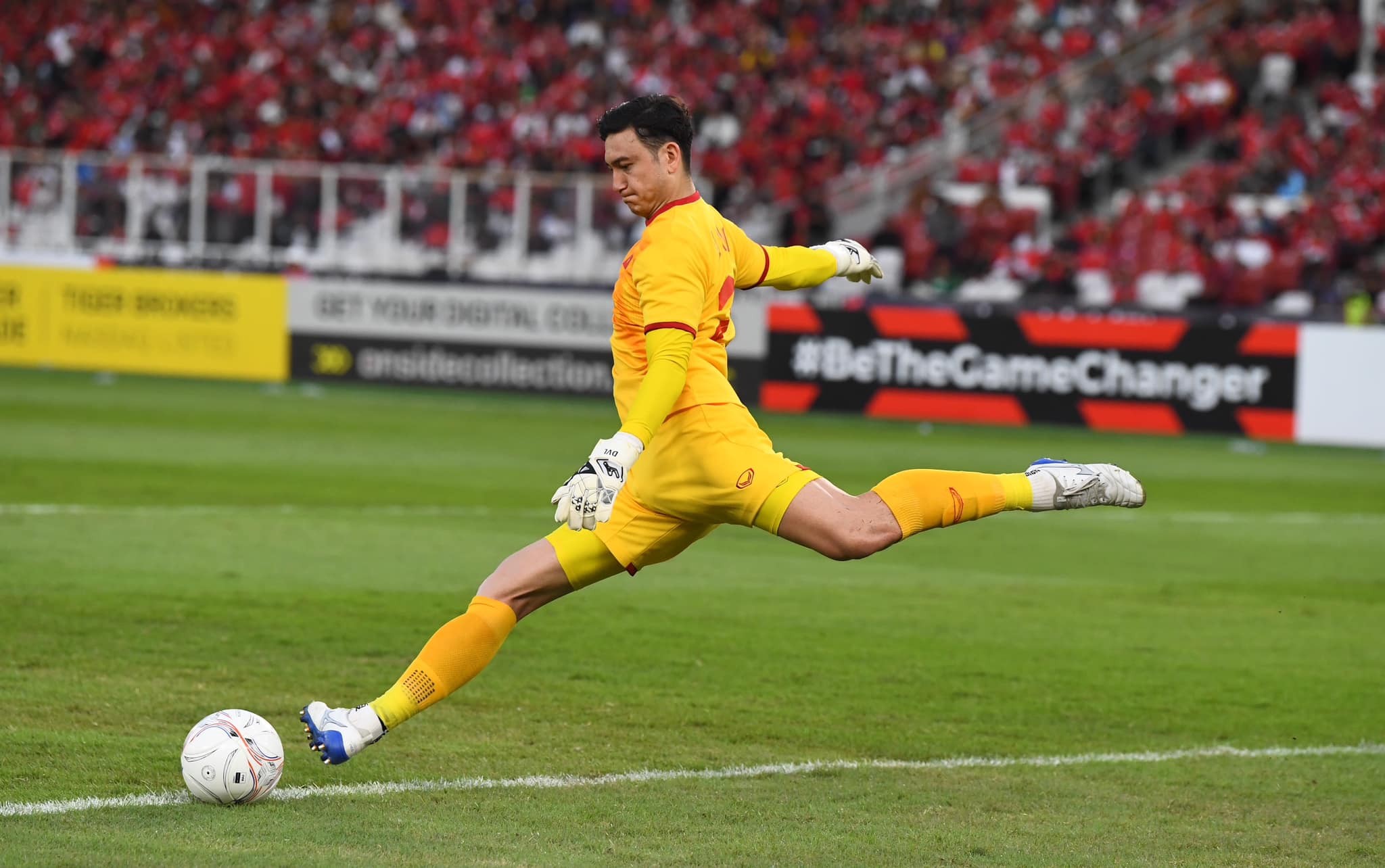 van-lam-dt-viet-nam-asian-cup-1703582925.jpg