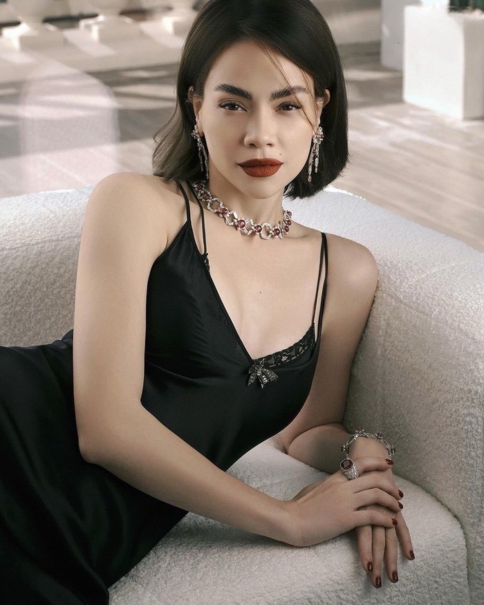 ho-ngoc-ha-1-1703673095.jpg