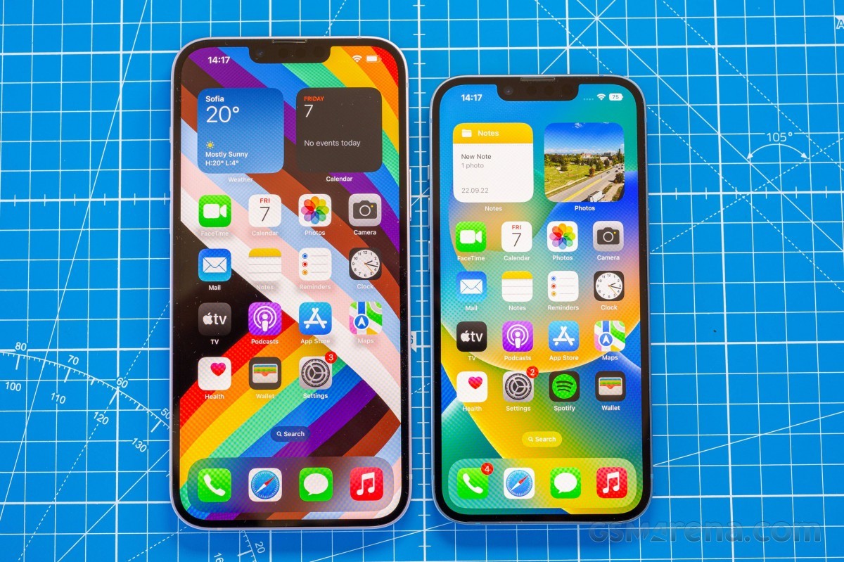 iphone-2-1704113055.jpg