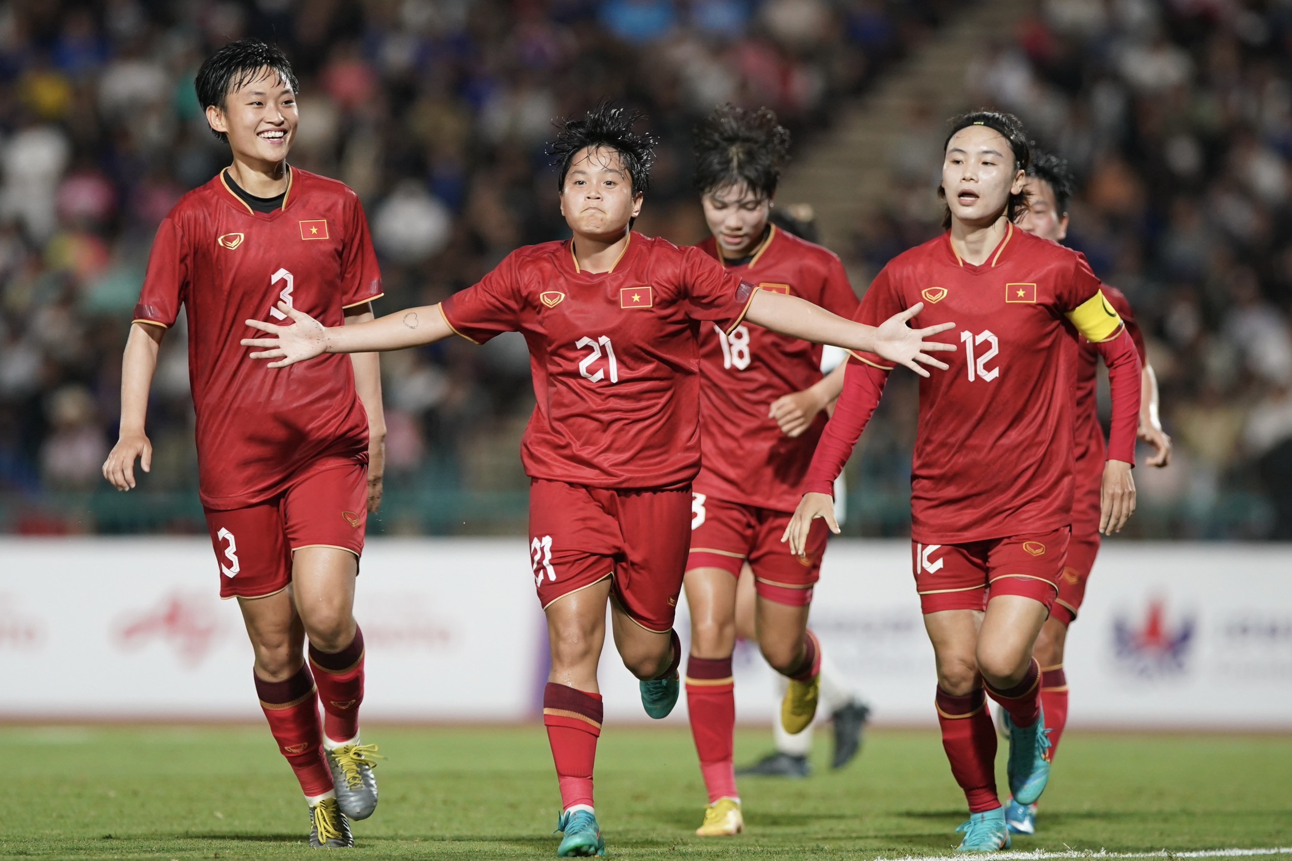 dt-nu-viet-nam-1704161525.jpg