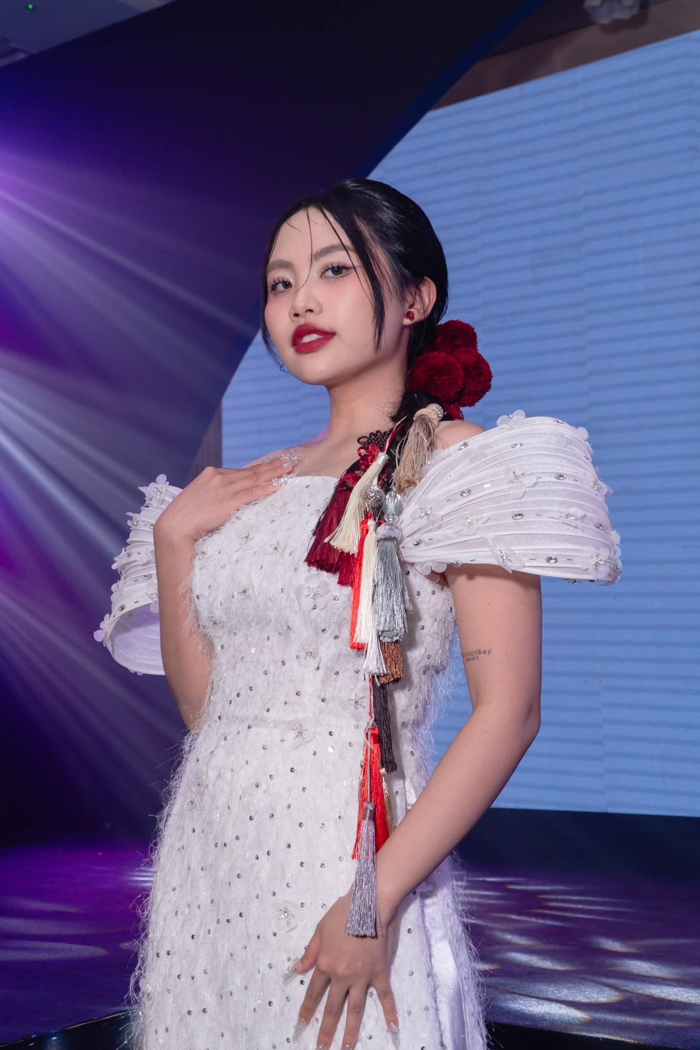 phuong-my-chi-tap-catwalk-5-1704254151.jpg