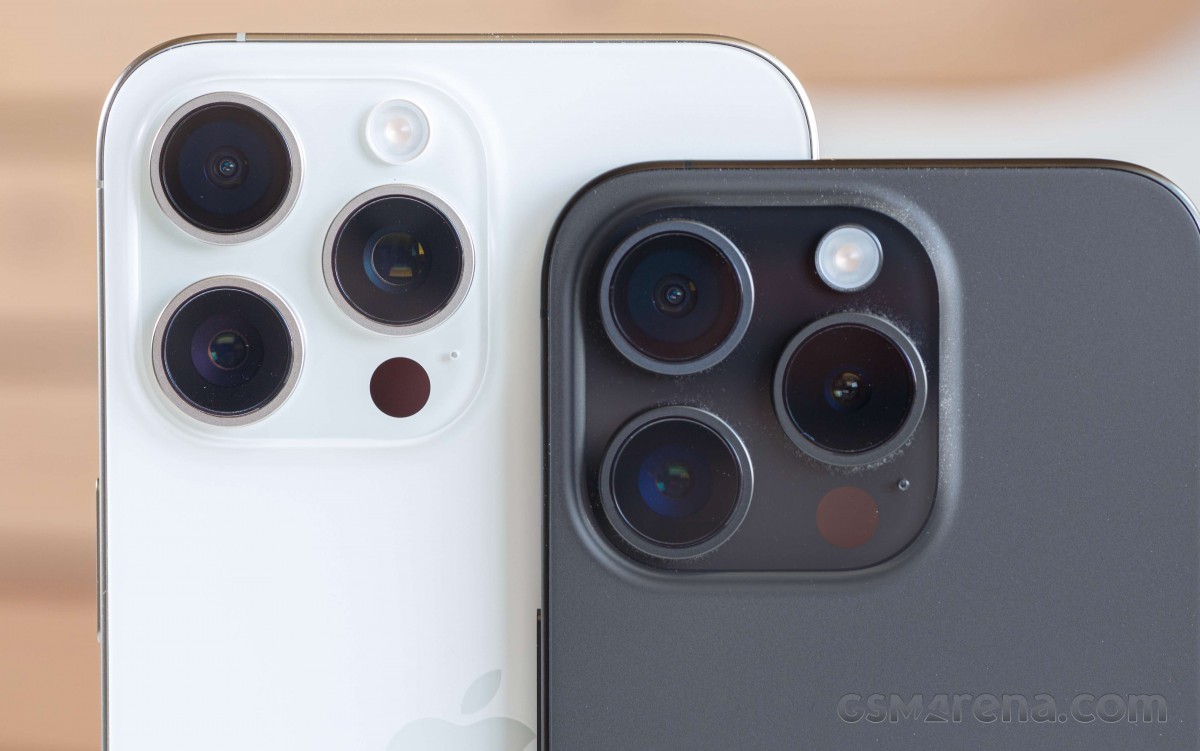 iphone-2-1704529936.jpg