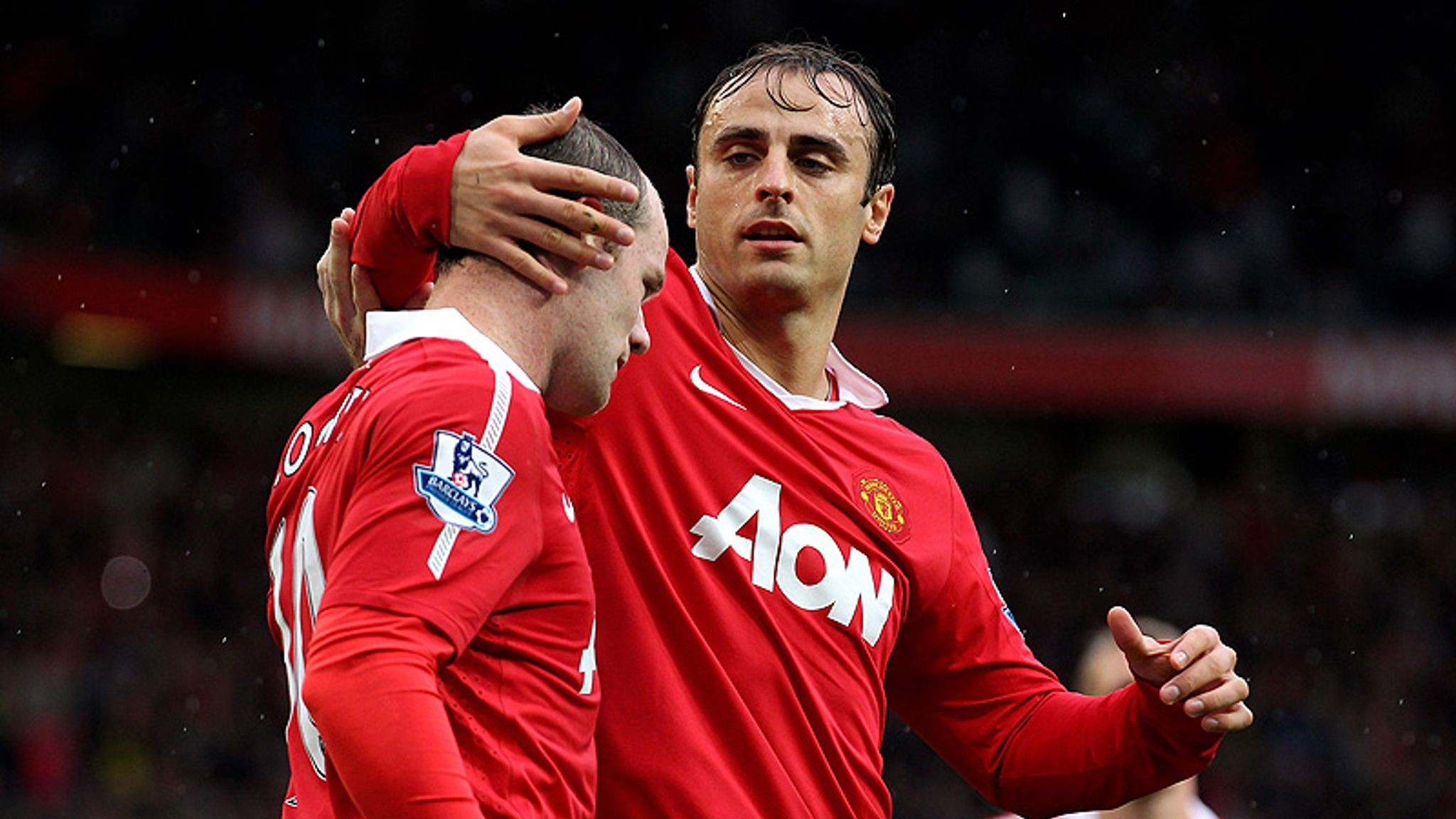 wayne-rooney-berbatov-manchester-united-premi-2495563-1705065560.jpg