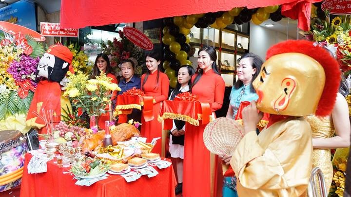 khai-truong-mo-cua-hang-2021-nongnghiep-092809-222-1705142130.jpg