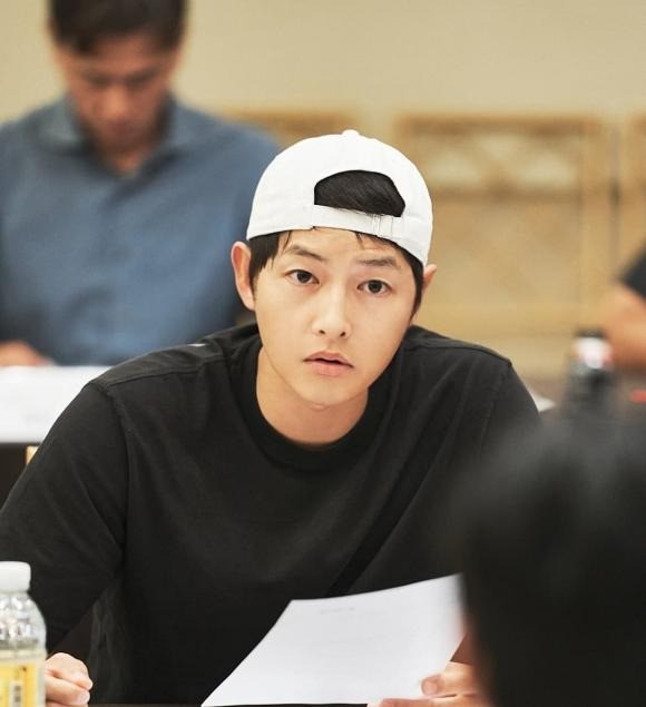 song-joong-ki-1-1705575908.jpg