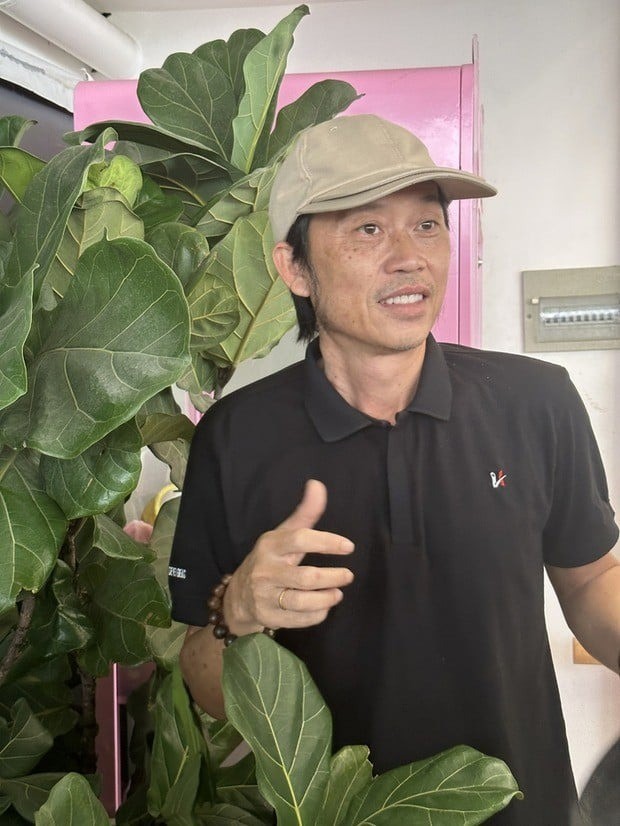 hoai-linh-4-1705723718.jpg