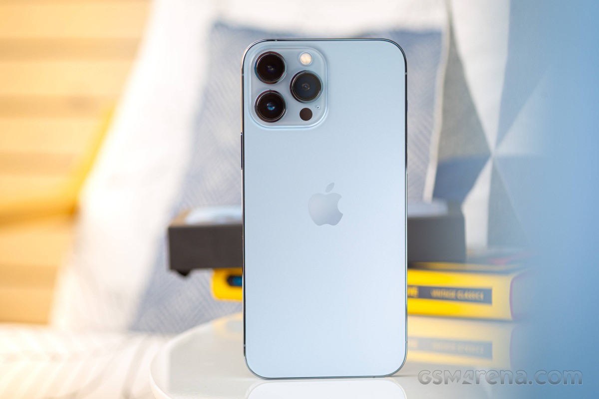 iphone-2-1705983575.jpg
