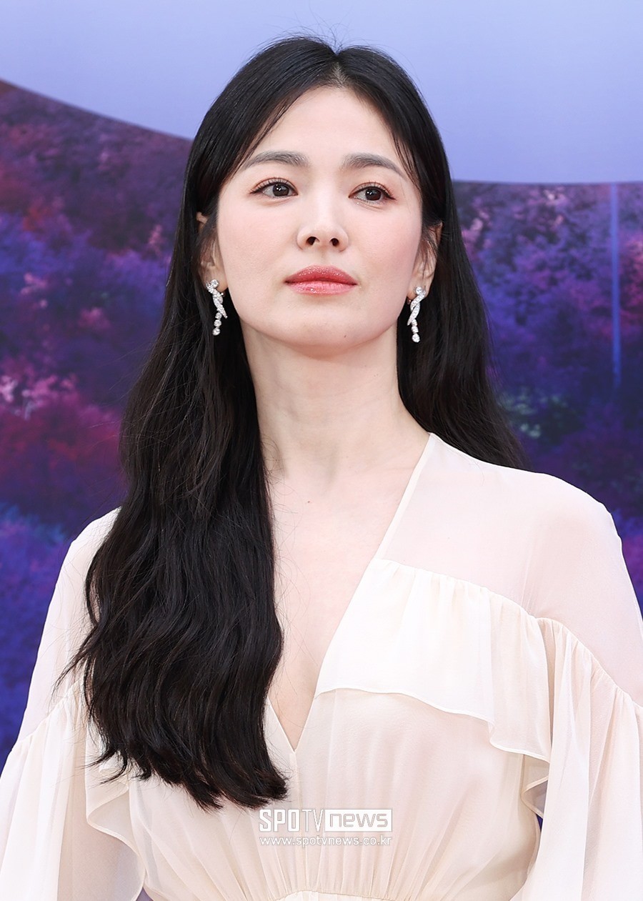song-hye-kyo-3-1706178659.jpg