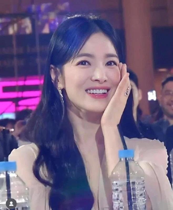song-hye-kyo-4-1706178659.jpg