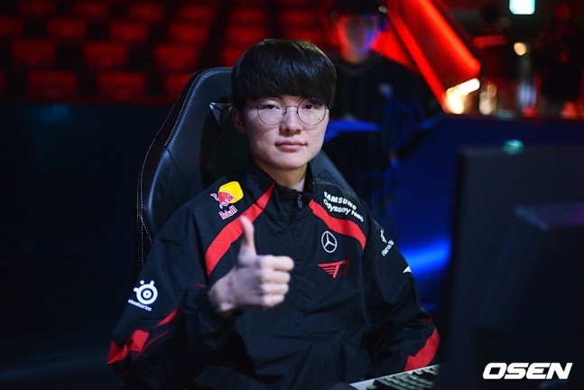 t1-faker-24-2-1706807483.jpg