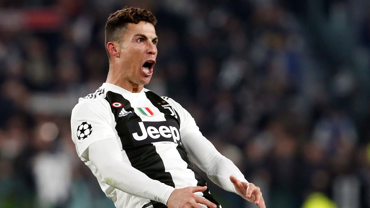 soccer-ronaldo-celebrates-goal-1707288416.jpg