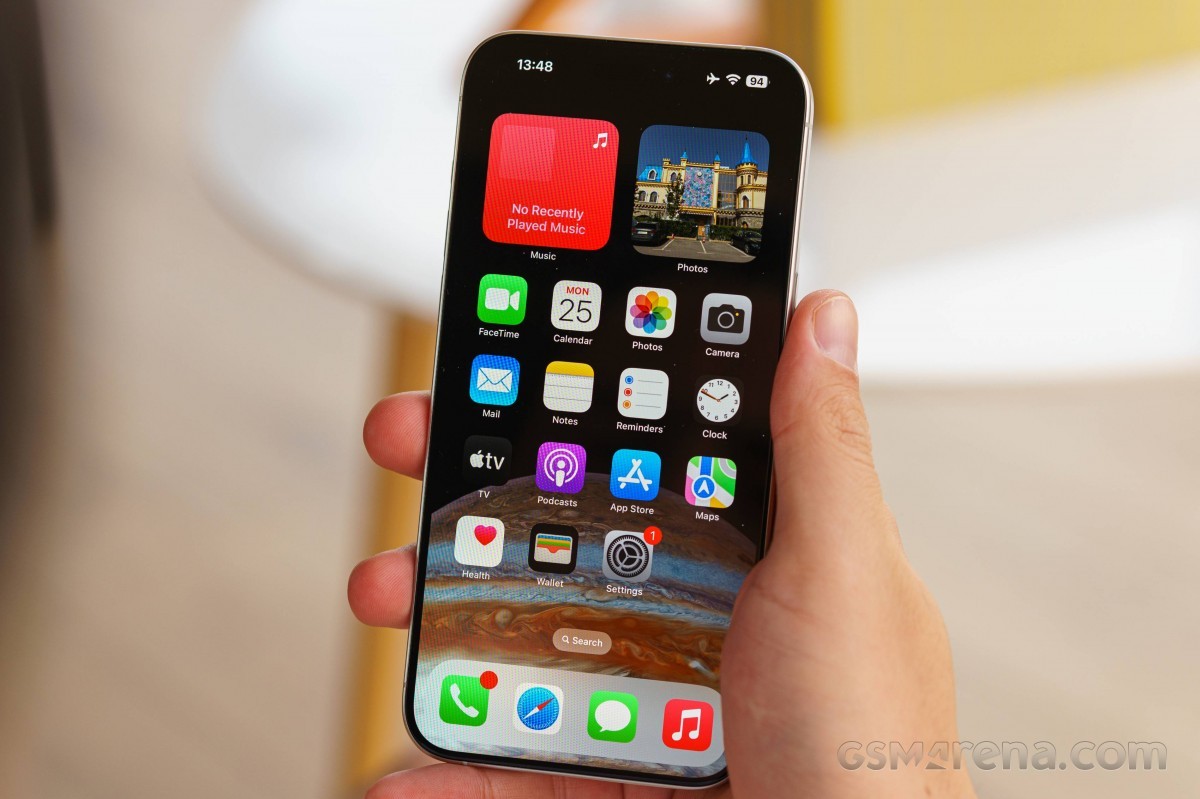 iphone-12-1707475053.jpg