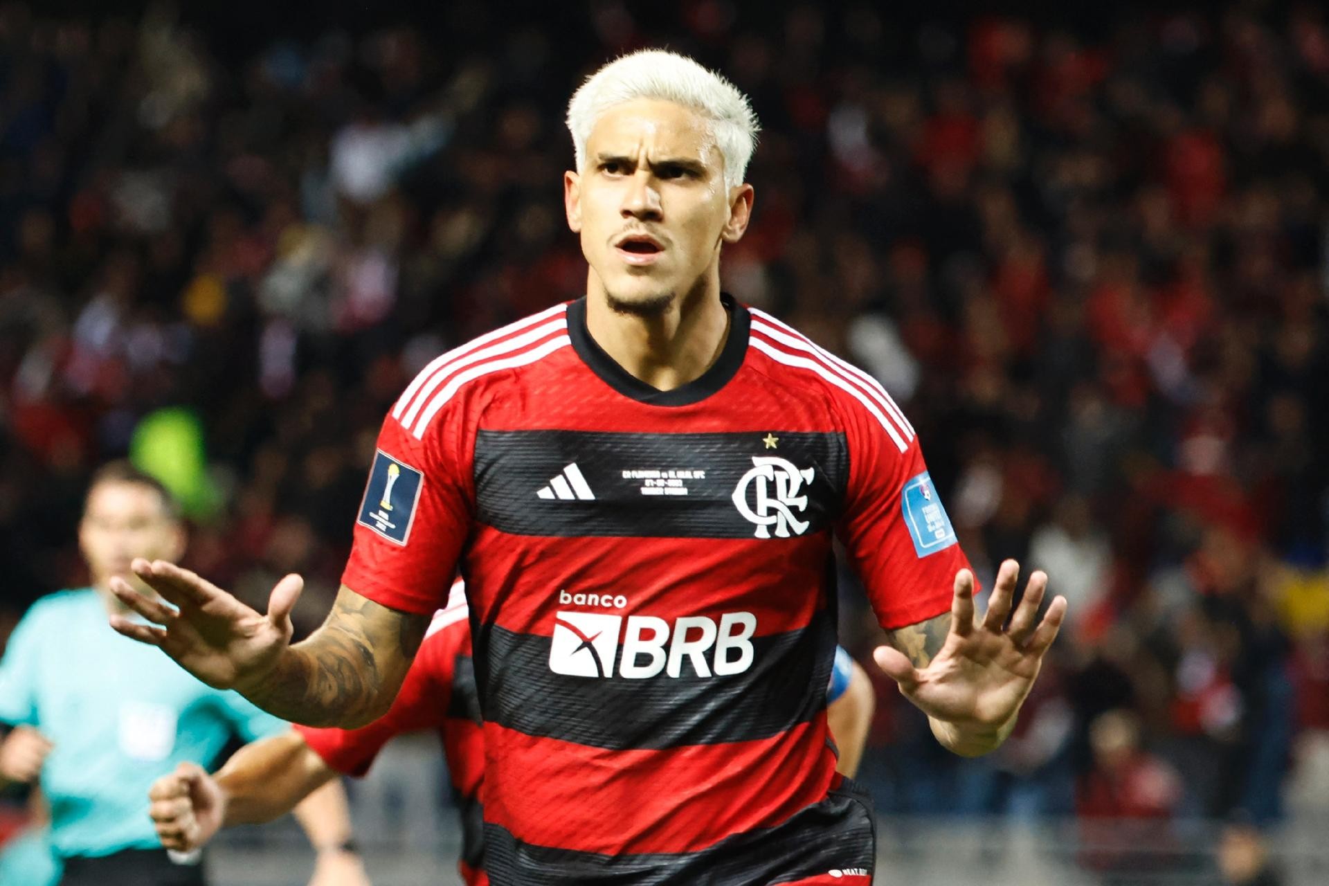 pedro-comemora-gol-pelo-flamengo-contra-o-al-hilal-na-semifinal-do-mundial-de-clubes-1675800438345-v2-1920x1280-1708312380.jpg