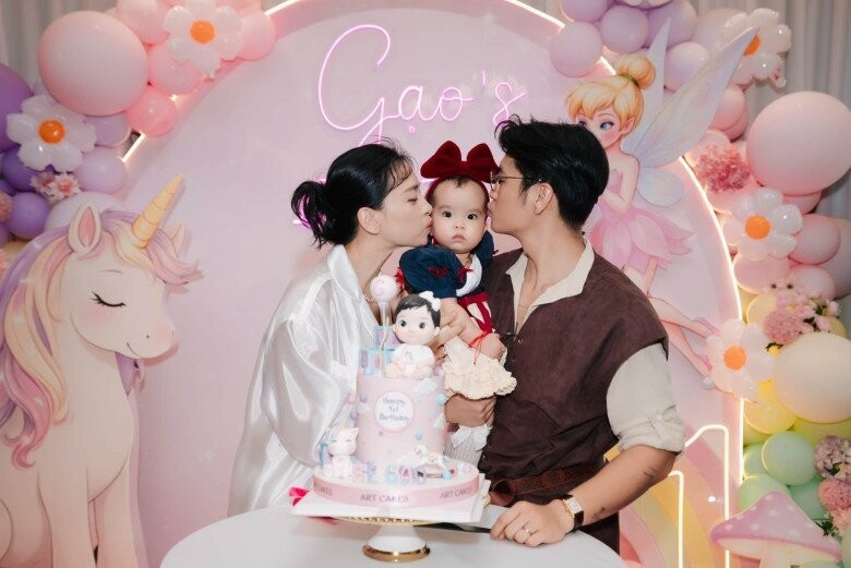con-gai-ngo-thanh-van-thich-thu-khi-ve-que-ngoai-o-na-uy-tuoi-cuoi-chao-hoi-khap-xom-lang-0-8-n-1789707861-486-width780height521-1790062120.jpg