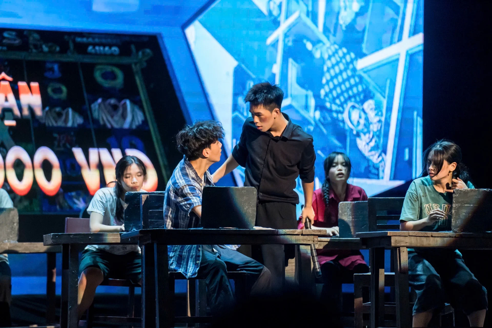 hinh-anh-ban-pham-nguyen-vu-tong-dao-dien-showcase-2026-1790147110.webp