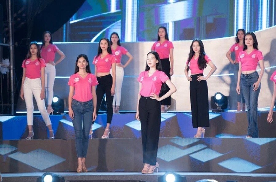 o-at-thi-hoa-hau-o-viet-nam-khien-nhieu-nguoi-chan-ngan-1657988145.jpg