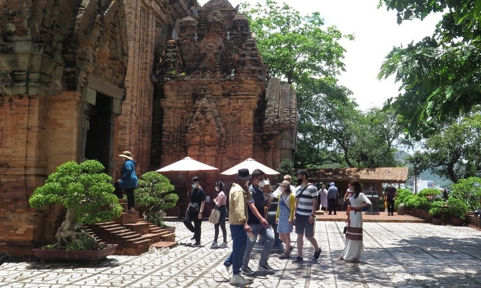 khanh-hoa-se-xay-dung-trung-tam-dieu-hanh-thong-tin-ho-tro-du-khach-2-1659459598.jpg