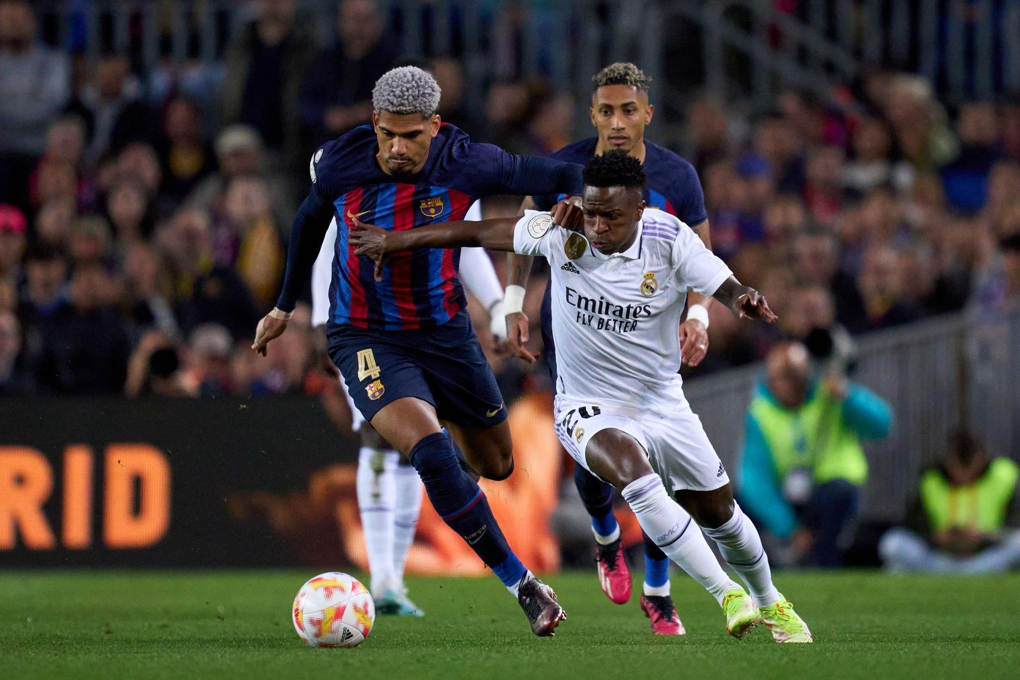 real-vs-barca-1690644098.jpg