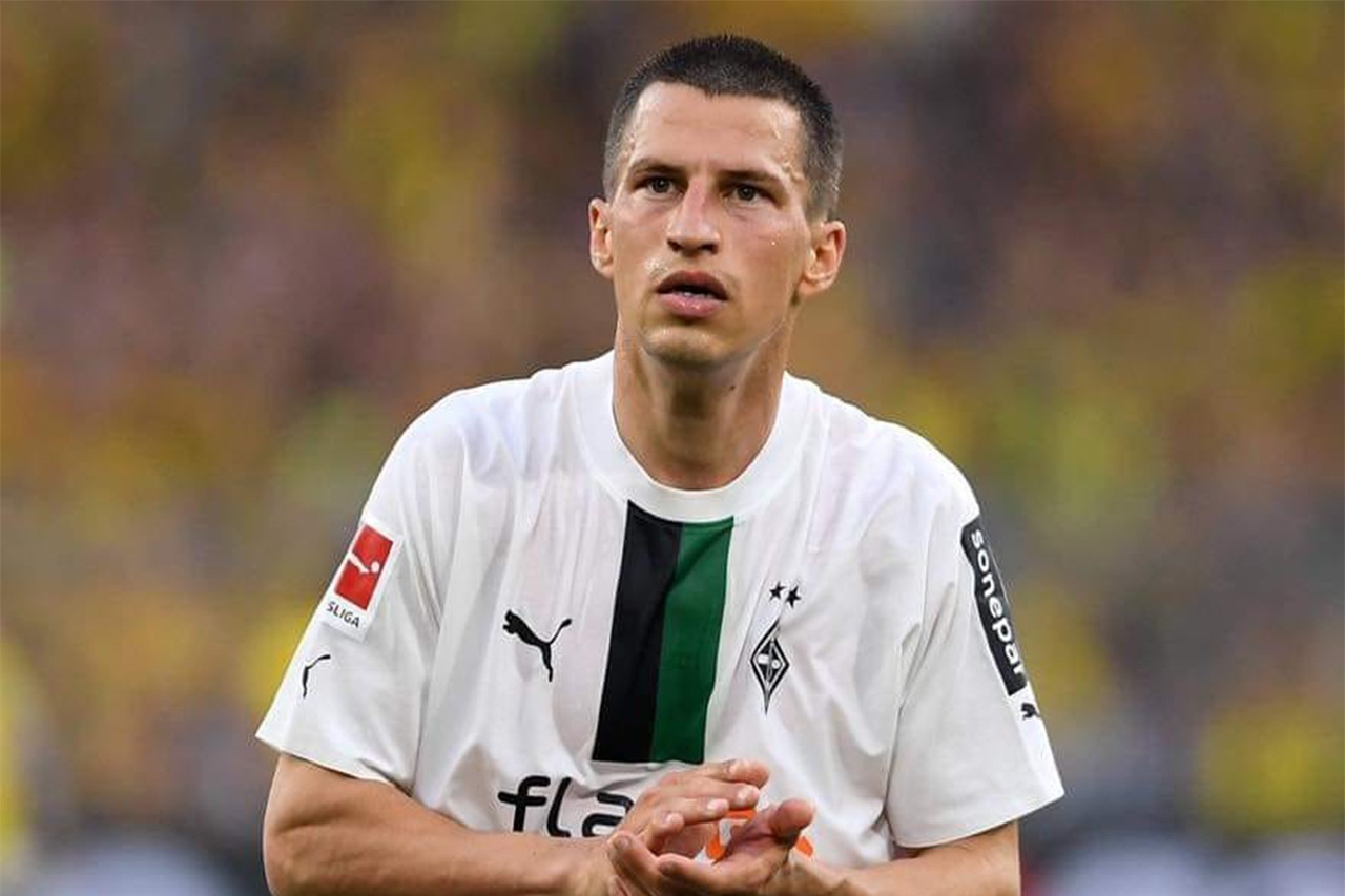 cau-thu-bundesliga-mac-benh-ung-thu-anh-thum-1690514809.JPG