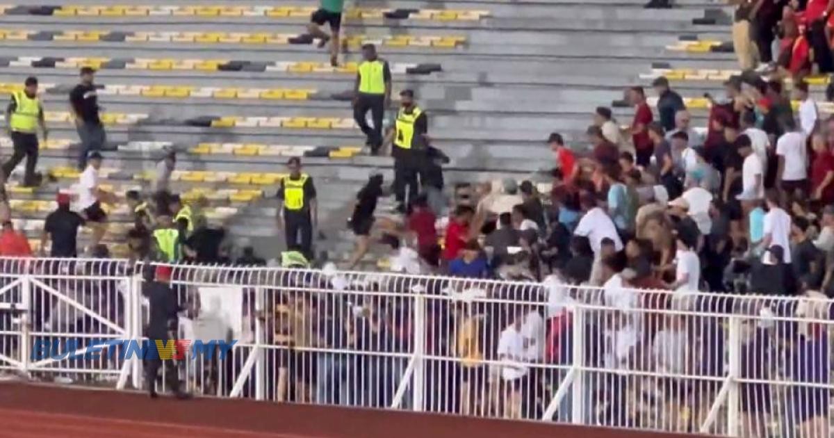 foto-viral-perak-fc-1684738571.jpg