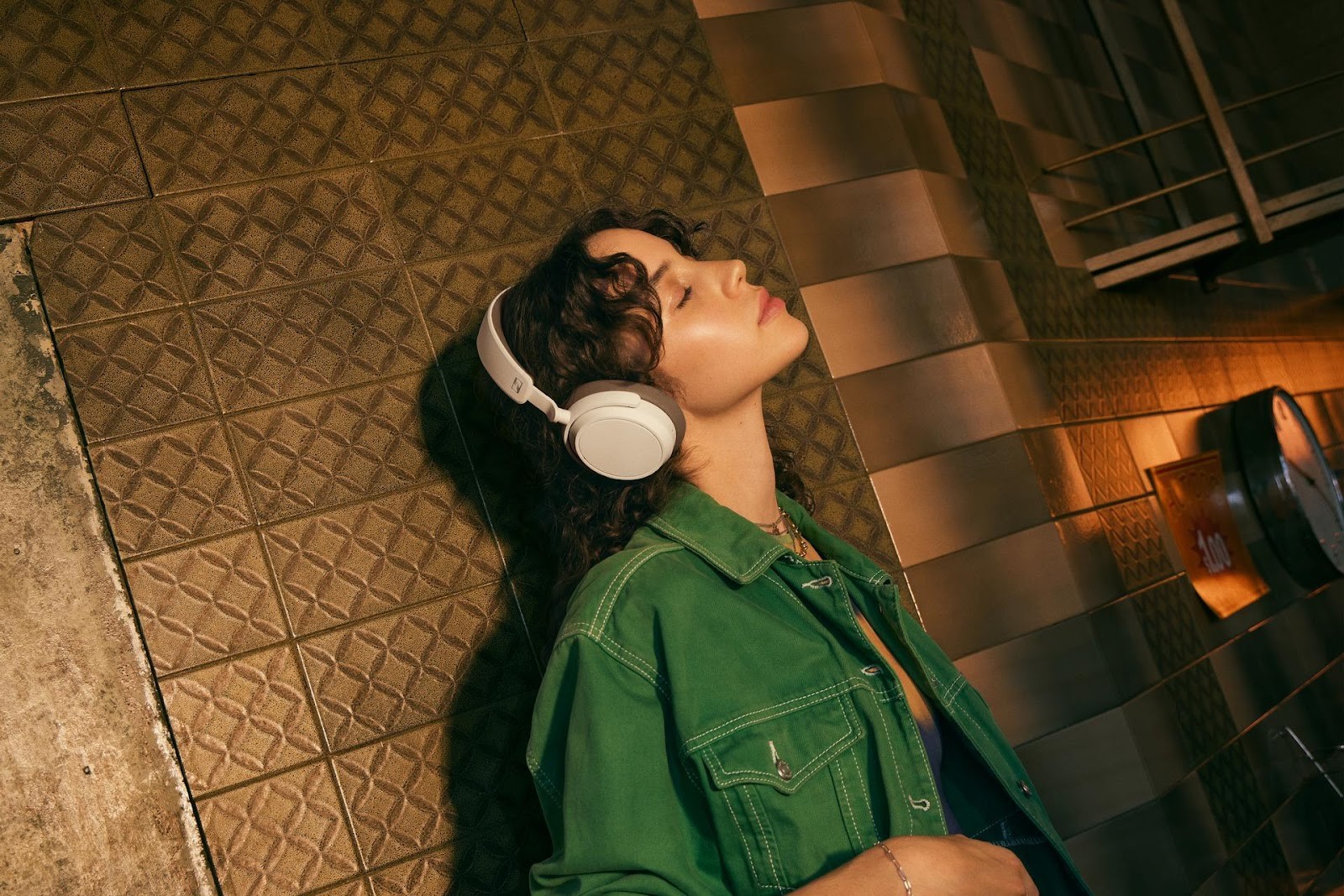 tai-nghe-1-1695971592.jpeg