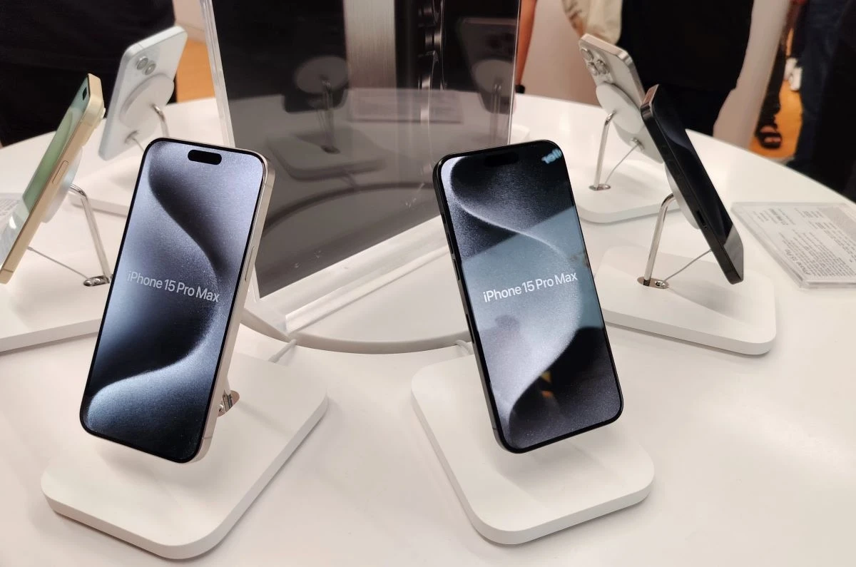 iphone15-1-1703644166.png
