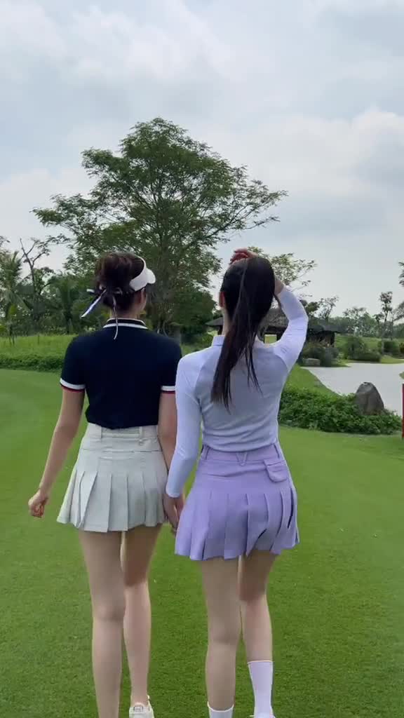 2-chu-ga-bong-at-huynh-thanh-thuy-va-do-ha-1691907454.mp4