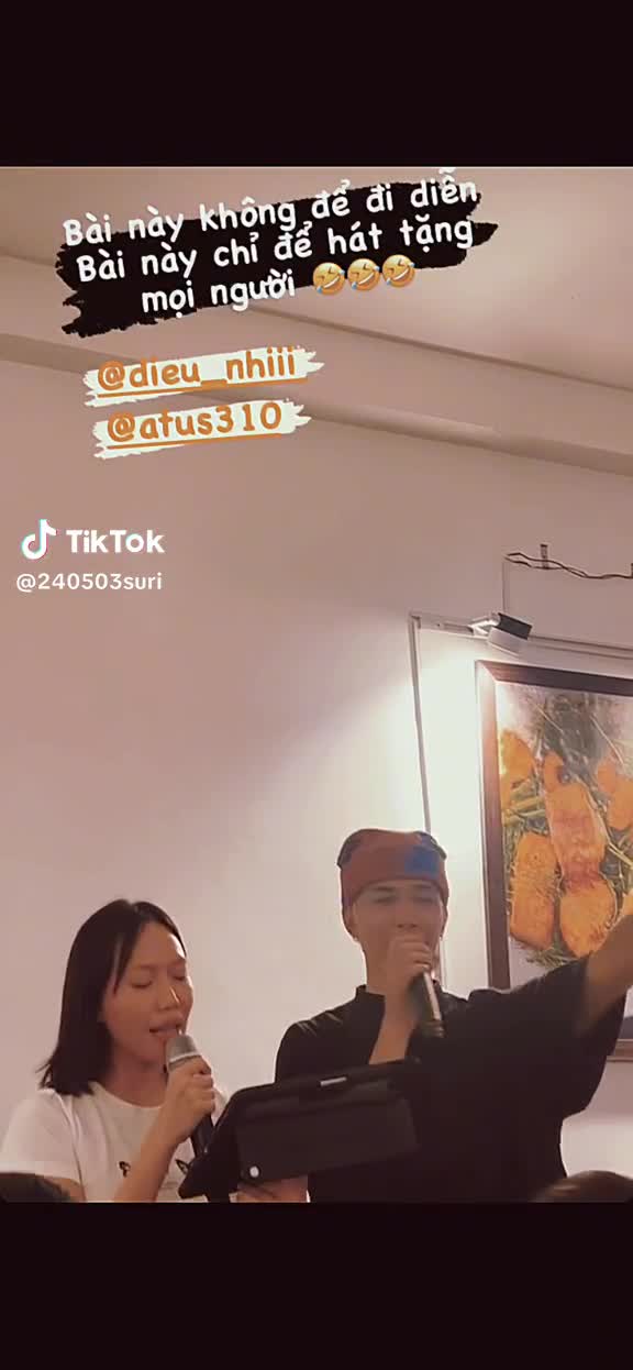 anh-tu-bi-dieu-nhi-boc-phot-nguoi-ta-book-di-hat-nhung-khong-hat-1705634263.mp4