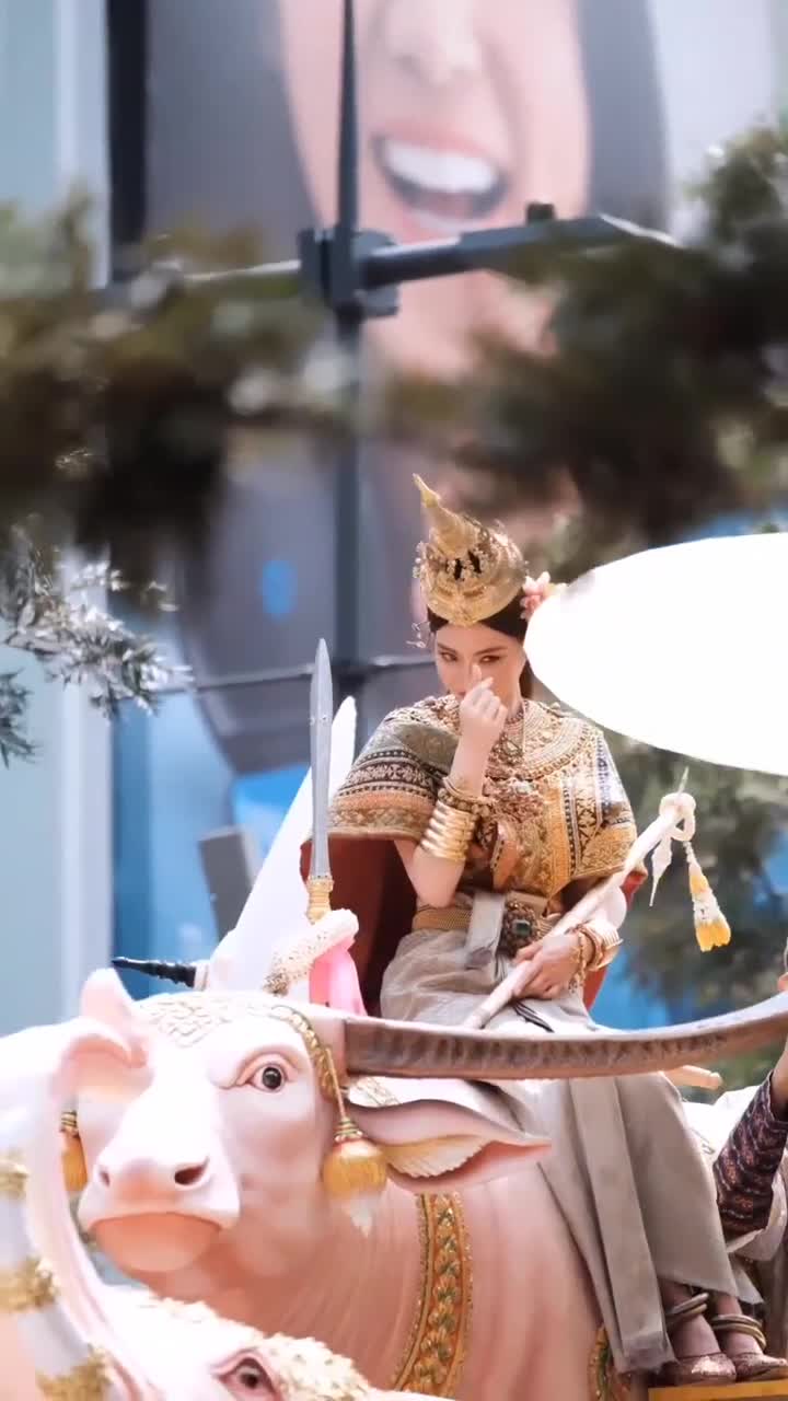 baifern-pimchanok-hoa-nu-than-1681448175.mp4