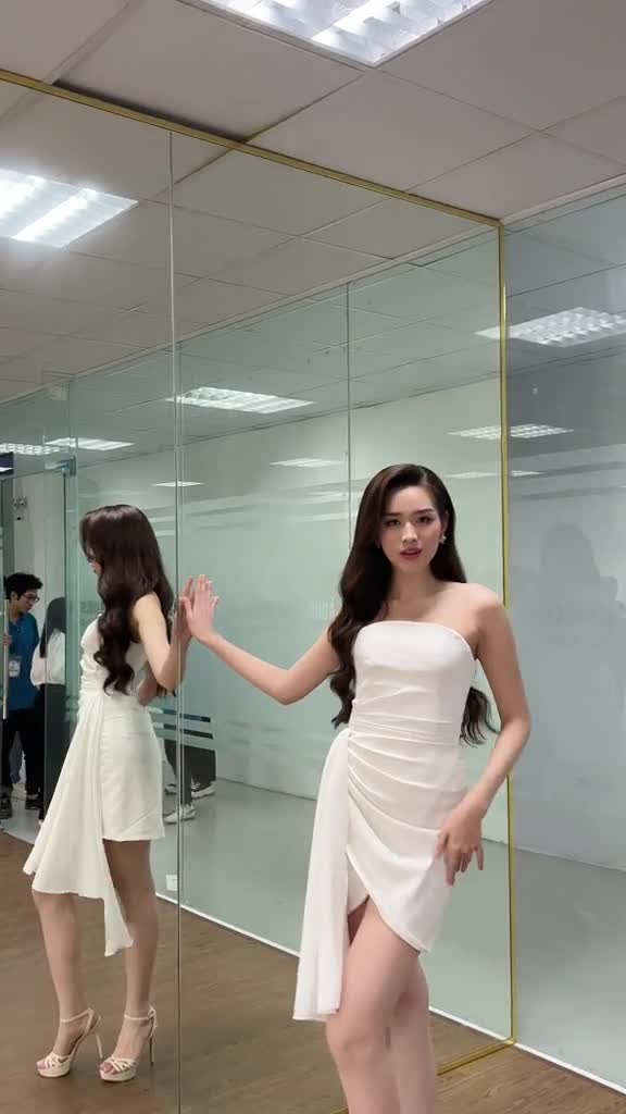 chuyen-hom-qua-ha-catwalk-tai-truong-dai-hoc-cong-nghe-dong-a-1684124893.mp4