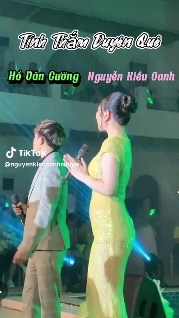 dan-mang-phan-ung-ra-sao-khi-ho-van-cuong-hat-cung-nu-ca-si-khac-1686025239.mp4