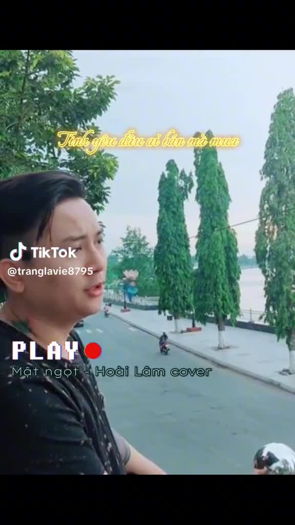 dan-mang-quay-xe-voi-ca-khuc-hot-tiktok-sau-ban-cover-cua-hoai-lam-1686927771.mp4