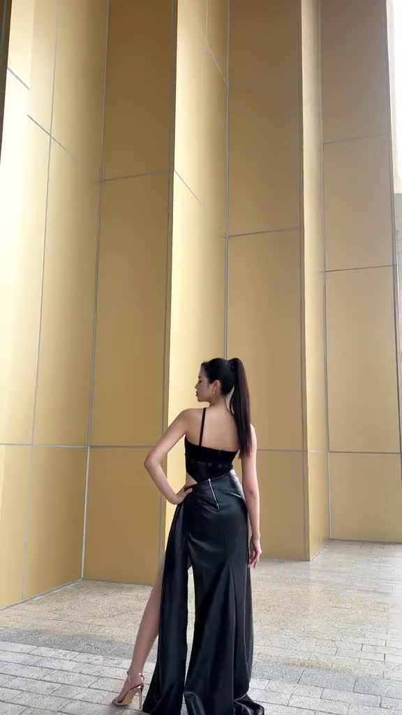 do-ha-catwalk-1696499782.mp4