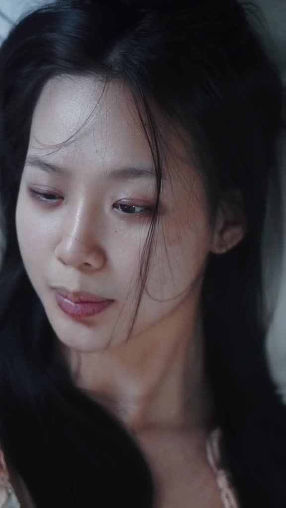 doi-vuong-mien-hoi-lech-ti-ca-nha-thong-cam-1680146853.mp4