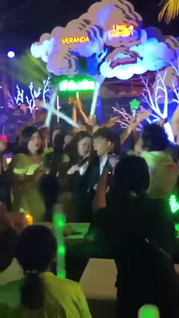 ho-van-cuong-va-khan-gia-1680262710.mp4