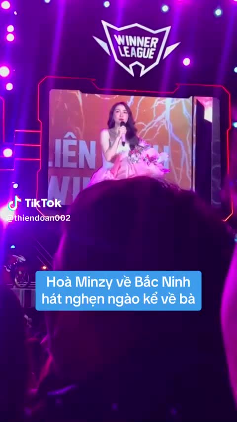 hoa-minzy-nhac-ba-qua-co-1703155018.mp4