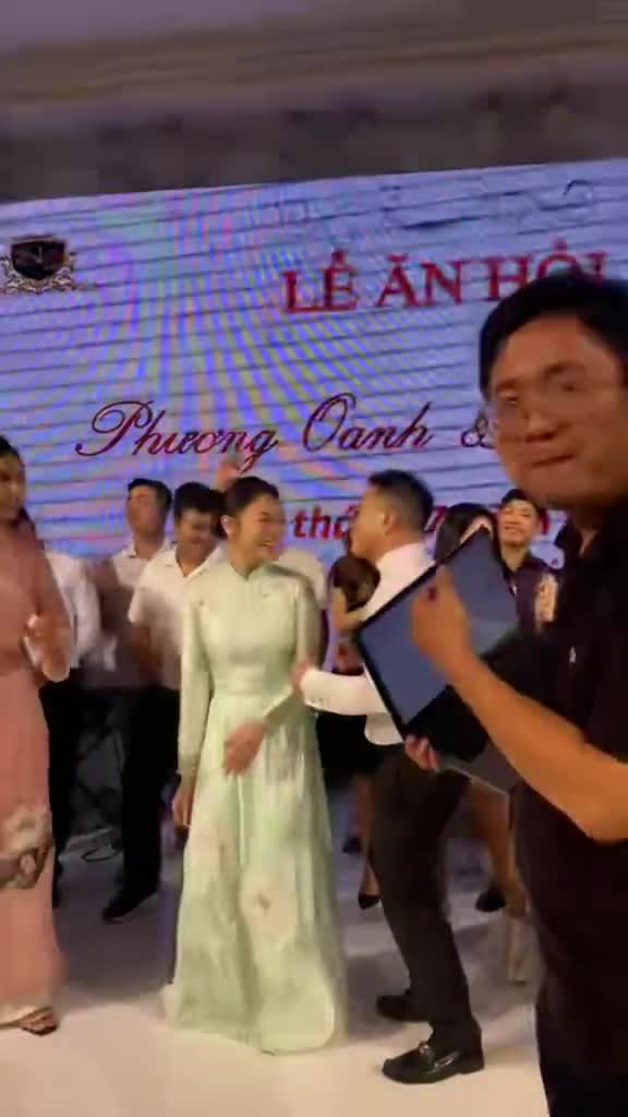 le-an-hoi-phuong-oanh-shark-binh-vo-cu-shark-binh-tiktok-1-1690446030.mp4