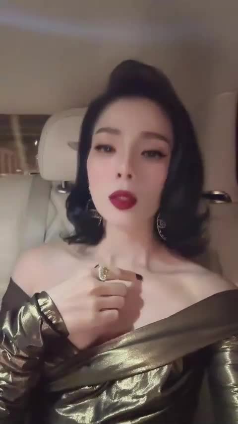 le-quyen-cover-nhac-tre-1695187246.mp4