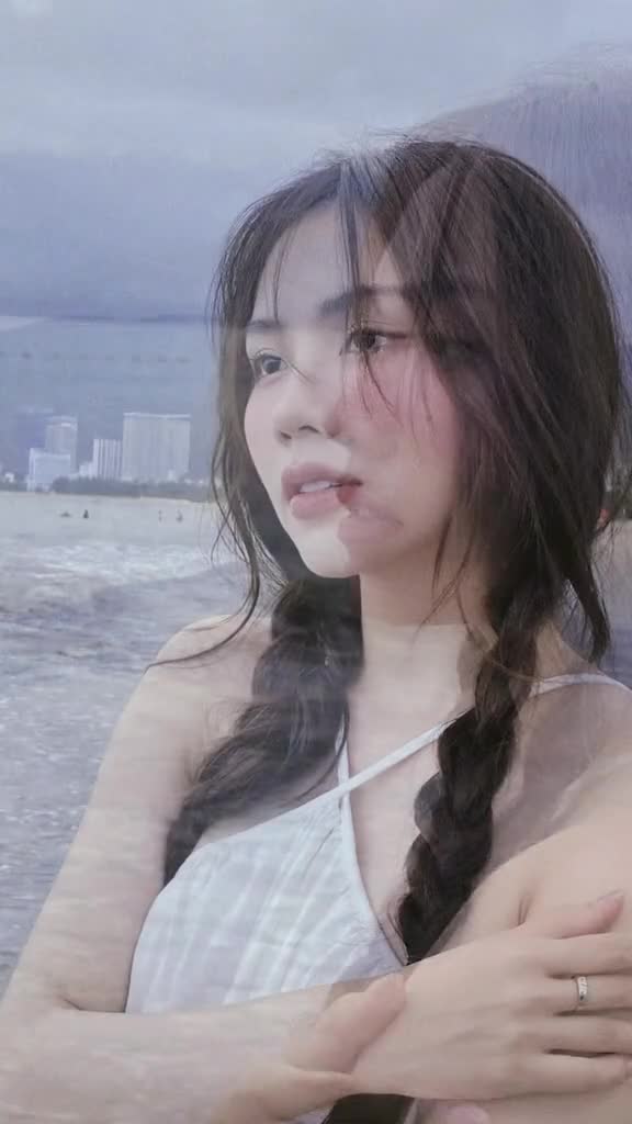let-the-wave-wash-away-all-your-worries-1686726542.mp4