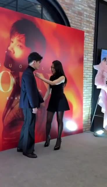 my-tam-xuat-hien-chop-nhoang-van-lam-dan-tinh-tram-tro-vi-qua-sang-xin-min-qua-camera-thuong-1701249949.mp4