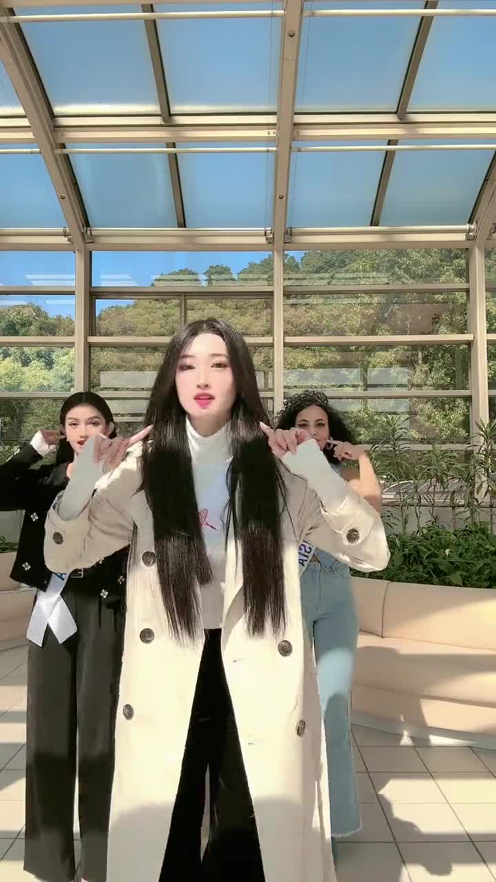 see-tinh-cung-cac-chi-em-nguyenphuongnhi-phuongnhi-candybong-missinternationalvietnam-missinternationalcambodia-missinternationaltunisia-1697084250.mp4