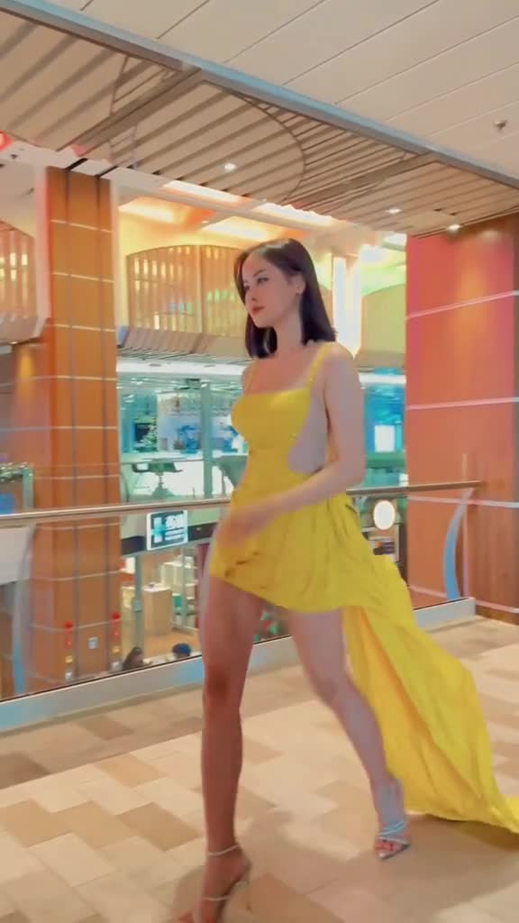 suong-suong-bao-nhieu-day-do-hoa-cho-ngay-thu-2-tai-spectrum-of-the-sea-startravel-hang-hang-khong-viet-nam-spectrumoftheseas-daothihien-tiktokgiaitri-traveltiktok-du-lich-1701922761.mp4
