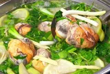 Trứng vịt lộn đừng chỉ luộc, đem nấu với loại quả bán đầy chợ được món ngon thơm nức, ngọt thanh