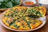 Loại rau trồng bằng một đoạn cành, chỉ 25–30 ngày đã cho thu hoạch, hái hết lại mọc, chợ Việt bán đầy