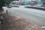 Xe bán tải tạt đầu ô tô đầu kéo lãnh hậu quả đắng: Bỏ ngay tư duy "đã xi nhan là được quyền rẽ"